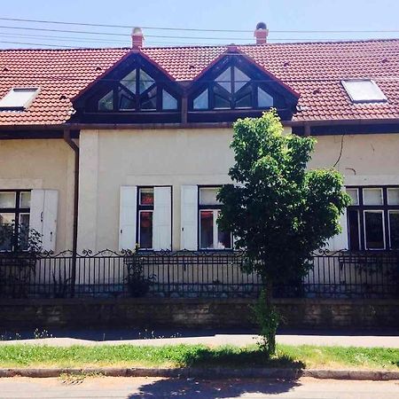Horvath Apartmanhaz Kaposvár Exterior foto